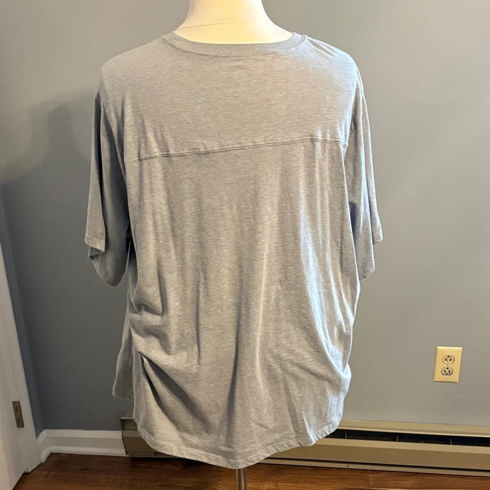 New Era Philadelphia Eagles Short Sleeve Graphic Tee - Gray & Green - torrid 4 - Picture 5 of 6